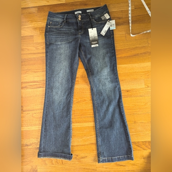 Curvy Bootcut Jeans 12/31 - Picture 1 of 10